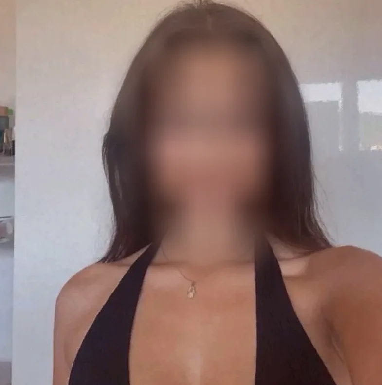 Andrea, 23